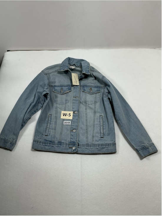 Universal Thread Jackets & Blazers - Womans NWT Universal Thread Lite Wash Blue Jean Jacket XS